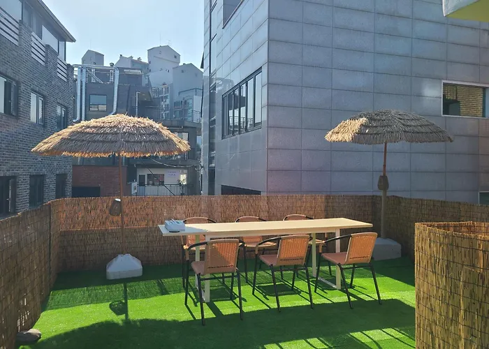 Wood House Hongik Univ 6 Double Beds 公寓