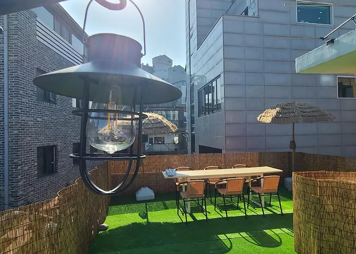 公寓 Wood House Hongik Univ 6 Double Beds *