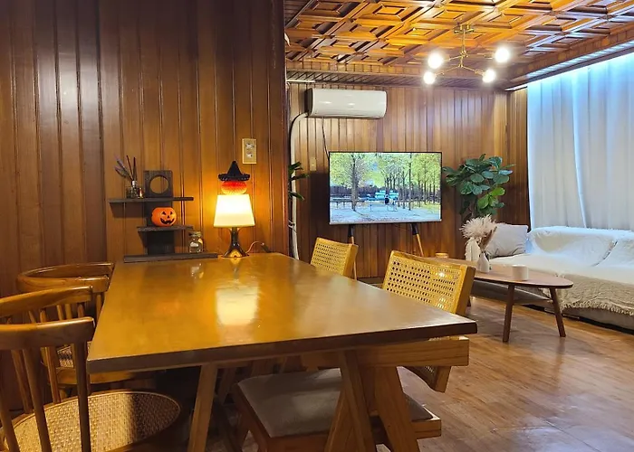 公寓 Wood House Hongik Univ 6 Double Beds