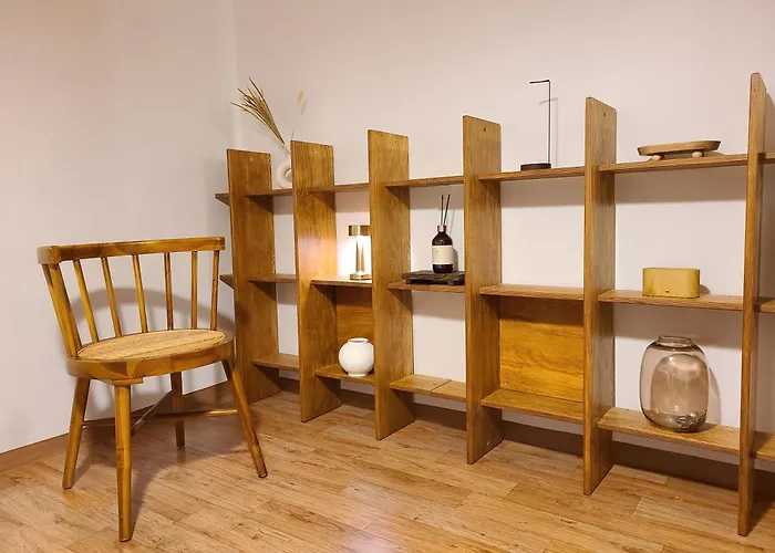 Wood House Hongik Univ 6 Double Beds * 首爾
