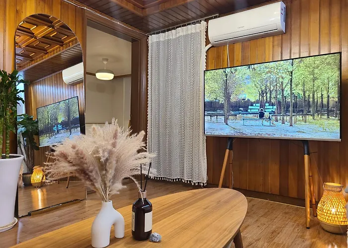 Wood House Hongik Univ 6 Double Beds 公寓