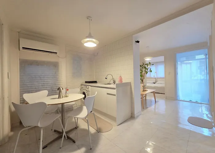 公寓 Wood House Hongik Univ 6 Double Beds