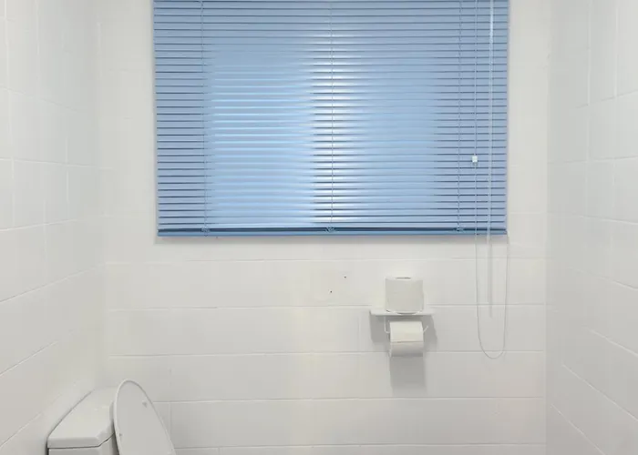 Wood House Hongik Univ 6 Double Beds *