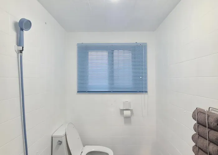 Wood House Hongik Univ 6 Double Beds